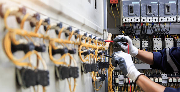 Professional Outlet Repair technician working in Collin County County, TX